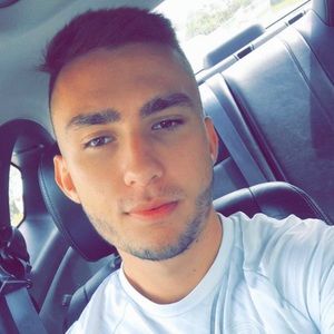 Meet your Posher, Derek